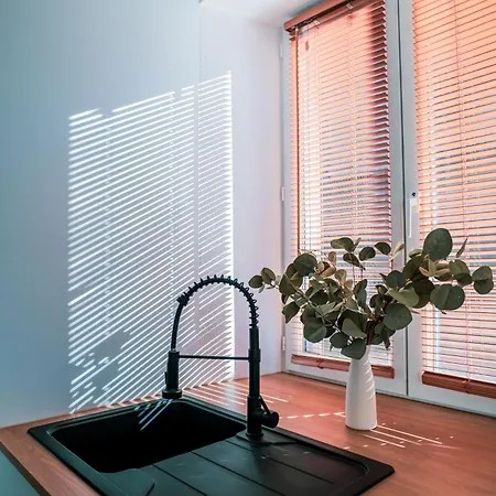 Apartment Nuit Romantique, Avec Jacuzzi Et Cinema Prive Au Design Japandi Guebwiller